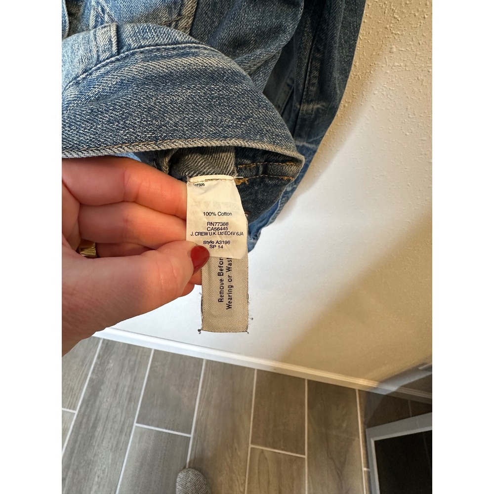 Madewell Womens Denim Jacket Blue Classic Trucker Style‎ XS - Picture 2 of 4